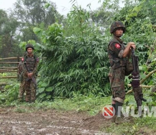စစ်ကောင်စီရဲ့ ရမ်းသမ်းပစ်ခတ်မှုကြောင့် မန်ပန်ရွာသားများ ဘေးလွတ်ရာကို တိမ်းရှောင်