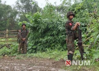 စစ်ကောင်စီတပ်စခန်းကနေ ဆိုင်းဖရာကျေးရွာထဲ လက်နက်ကြီး ရမ်းသမ်းပစ်ခတ်မှုတွေ ရှိနေတာကြောင့် ဒေသခံတွေစိုးရိမ်နေ